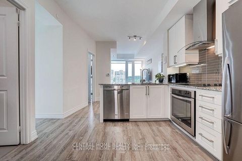 Photo 8 at 911A - 9608 Yonge Street, North Richvale, Richmond Hill