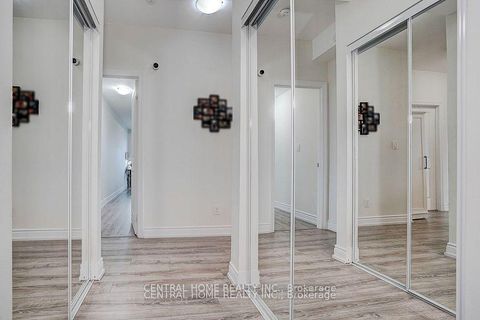 Photo 9 at 911A - 9608 Yonge Street, North Richvale, Richmond Hill