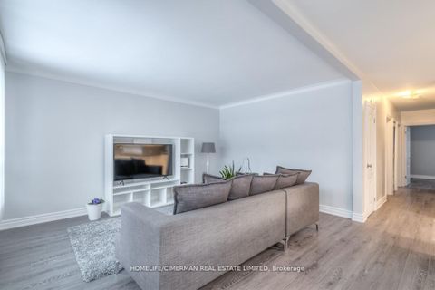 Photo 4 at 3 Willowhurst Crescent, Maryvale, Toronto