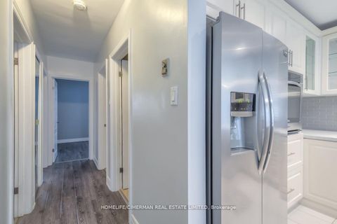 Photo 13 at 3 Willowhurst Crescent, Maryvale, Toronto