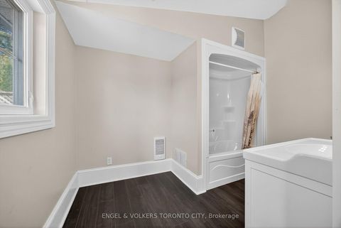 Photo 17 at 52 Parkside Drive, Queen's Park, Barrie