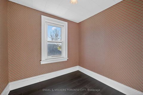 Photo 25 at 52 Parkside Drive, Queen's Park, Barrie