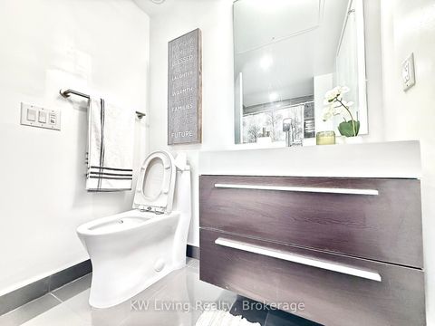 Photo 6 at 701 - 39 Roehampton Avenue, Mount Pleasant West, Toronto