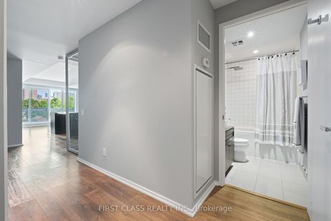 Photo 3 at 413 - 783 Bathurst Street, University, Toronto