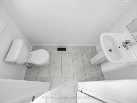 Photo 16 at 10 Wayne Allison Drive, Sutton & Jackson's Point, Georgina