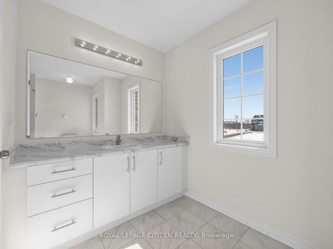 Photo 20 at 10 Wayne Allison Drive, Sutton & Jackson's Point, Georgina