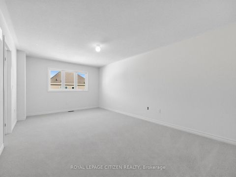 Photo 22 at 10 Wayne Allison Drive, Sutton & Jackson's Point, Georgina