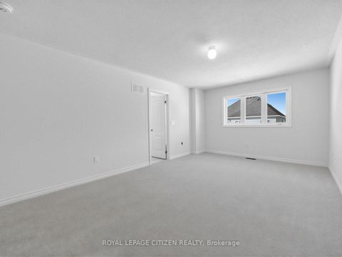 Photo 23 at 10 Wayne Allison Drive, Sutton & Jackson's Point, Georgina