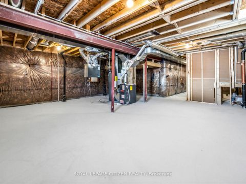 Photo 32 at 10 Wayne Allison Drive, Sutton & Jackson's Point, Georgina