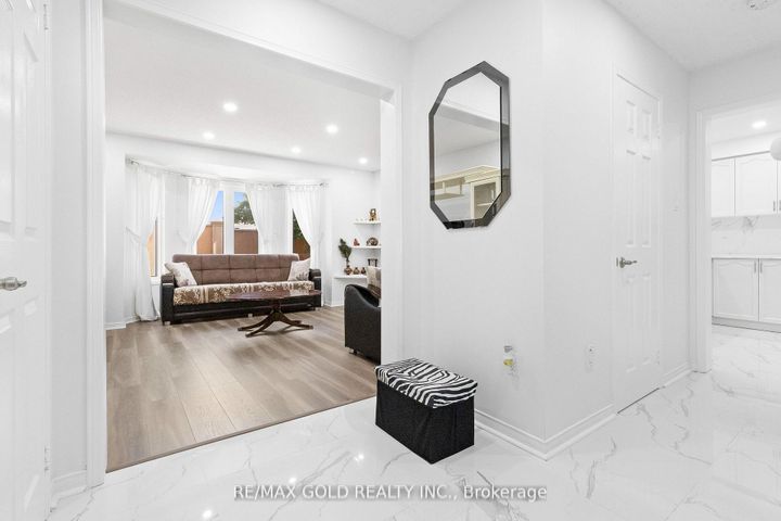 Photo 6 at 40 Blue Spruce Street, Wellington, Brampton