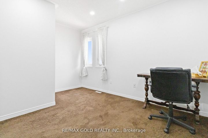 Photo 15 at 40 Blue Spruce Street, Wellington, Brampton