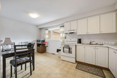 Photo 15 at 40 - 671 Huntingwood Drive, Sullivan, Toronto