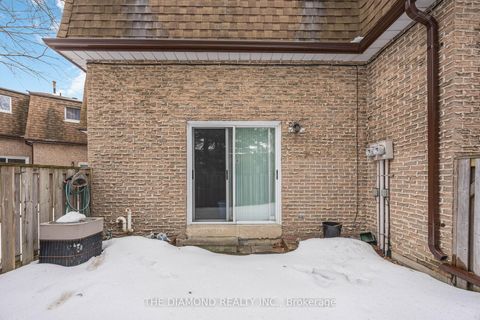 Photo 41 at 40 - 671 Huntingwood Drive, Sullivan, Toronto