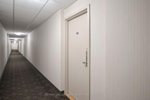 Photo 5 at Ph18 - 5 Massey Square, Crescent Town, Toronto