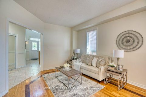 Photo 8 at 3 Hesham Drive, Brooklin, Whitby