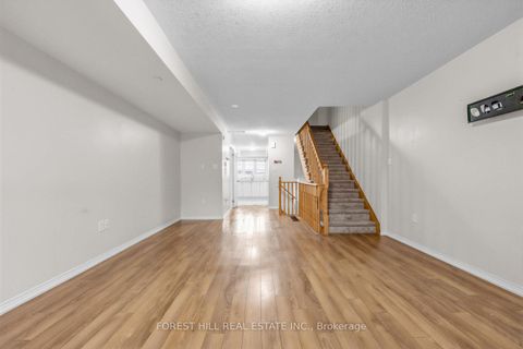 Photo 2 at 2516 Rosedrop Path, Windfields, Oshawa