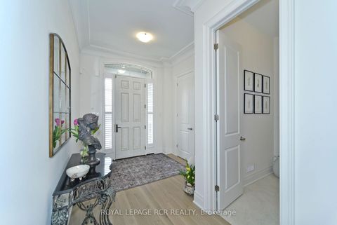 Photo 2 at 200 Silver Creek Drive, Vellore Village, Vaughan