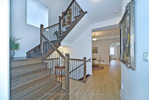 Photo 5 at 200 Silver Creek Drive, Vellore Village, Vaughan