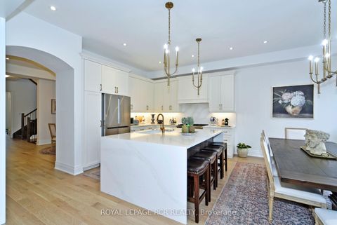 Photo 13 at 200 Silver Creek Drive, Vellore Village, Vaughan