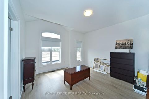 Photo 23 at 200 Silver Creek Drive, Vellore Village, Vaughan