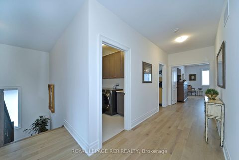 Photo 27 at 200 Silver Creek Drive, Vellore Village, Vaughan