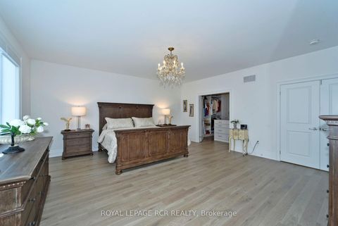 Photo 32 at 200 Silver Creek Drive, Vellore Village, Vaughan