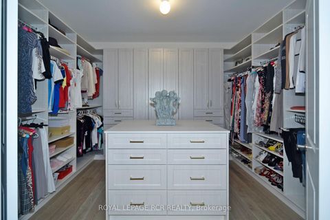 Photo 34 at 200 Silver Creek Drive, Vellore Village, Vaughan