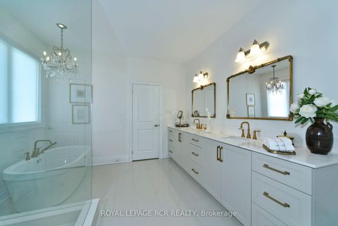 Photo 38 at 200 Silver Creek Drive, Vellore Village, Vaughan