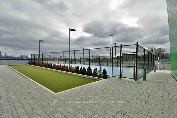 Photo 7 at 303 - 117 McMahon Drive, Bayview Village, Toronto