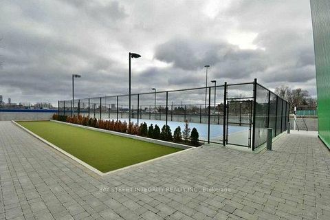 Photo 7 at 303 - 117 McMahon Drive, Bayview Village, Toronto