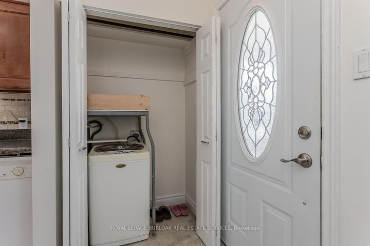 Photo 28 at 1294 Napier Crescent, CP College Park, Oakville