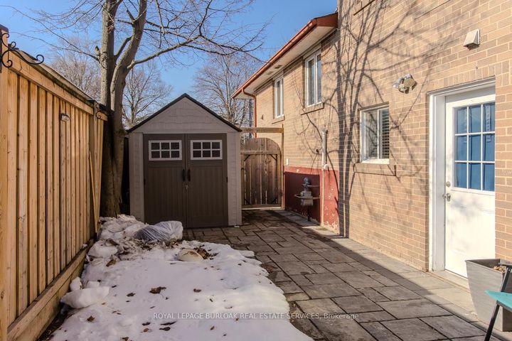 Photo 29 at 1294 Napier Crescent, CP College Park, Oakville