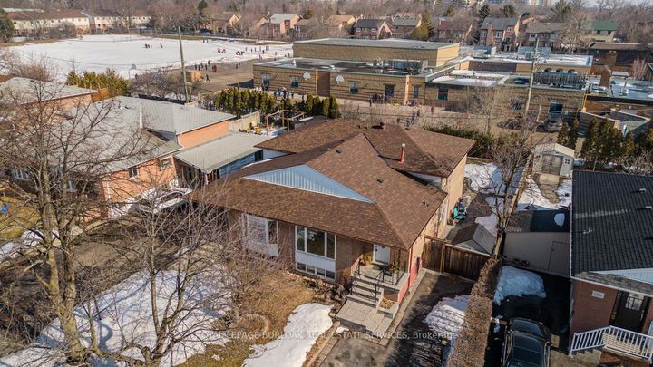 Photo 45 at 1294 Napier Crescent, CP College Park, Oakville