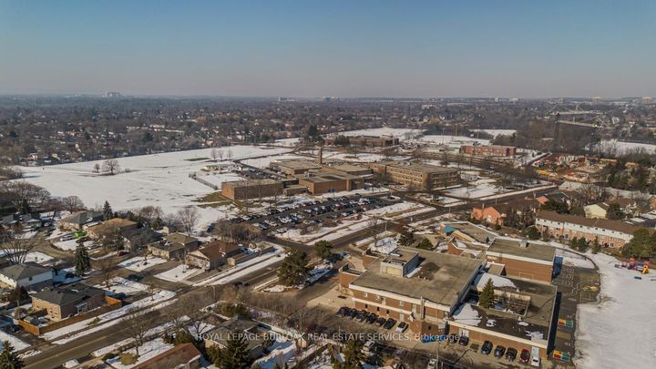 Photo 48 at 1294 Napier Crescent, CP College Park, Oakville