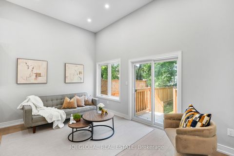 Photo 11 at 308 Anderson Avenue, McLaughlin, Oshawa