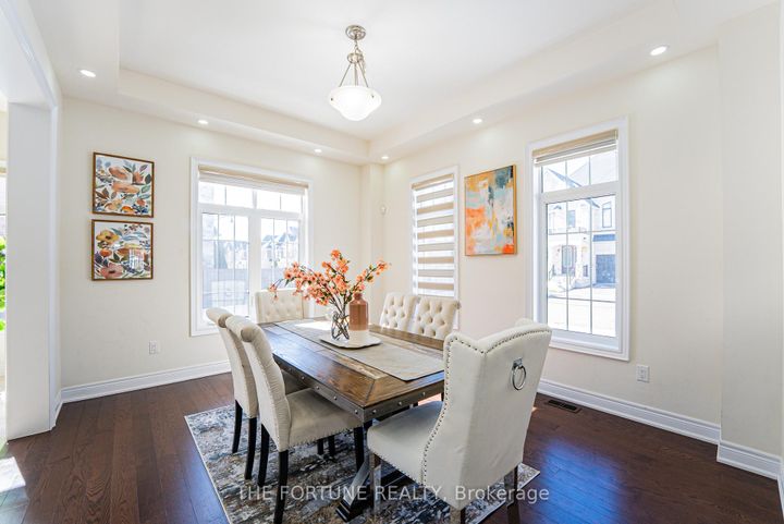 Photo 10 at 21 Lyle Way N, Northwest Brampton, Brampton