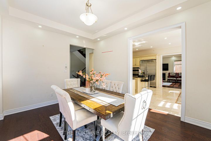 Photo 11 at 21 Lyle Way N, Northwest Brampton, Brampton