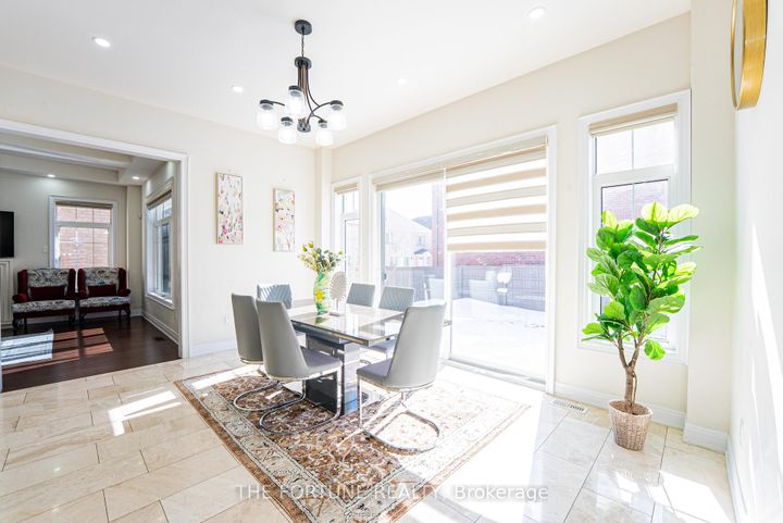 Photo 13 at 21 Lyle Way N, Northwest Brampton, Brampton