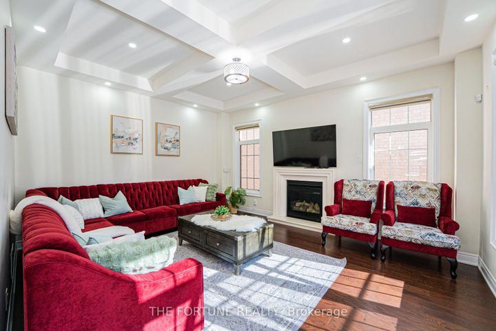 Photo 17 at 21 Lyle Way N, Northwest Brampton, Brampton