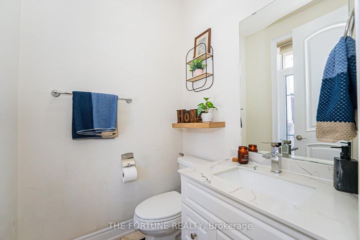 Photo 20 at 21 Lyle Way N, Northwest Brampton, Brampton