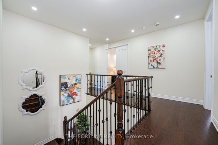 Photo 22 at 21 Lyle Way N, Northwest Brampton, Brampton