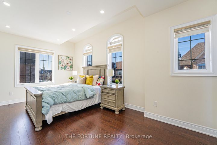 Photo 28 at 21 Lyle Way N, Northwest Brampton, Brampton