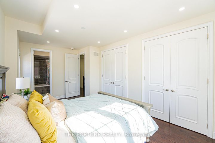 Photo 29 at 21 Lyle Way N, Northwest Brampton, Brampton