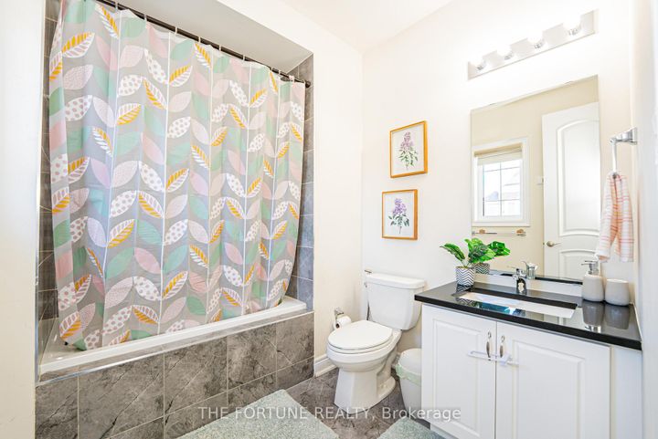 Photo 30 at 21 Lyle Way N, Northwest Brampton, Brampton