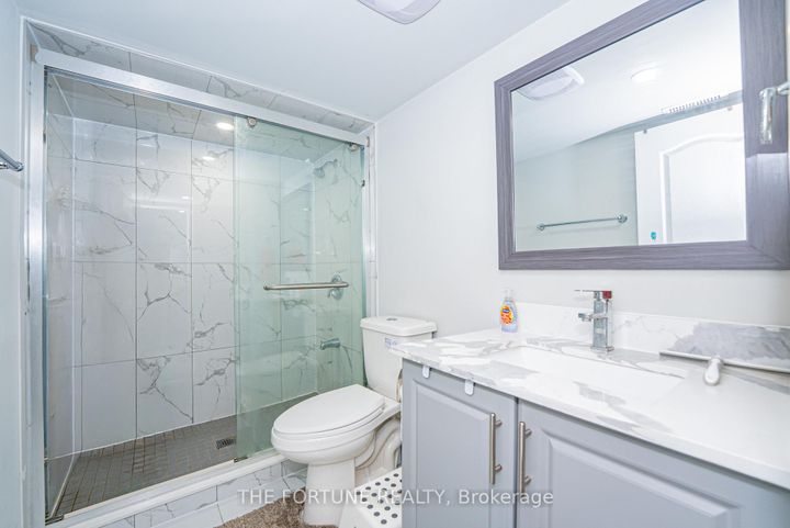 Photo 43 at 21 Lyle Way N, Northwest Brampton, Brampton