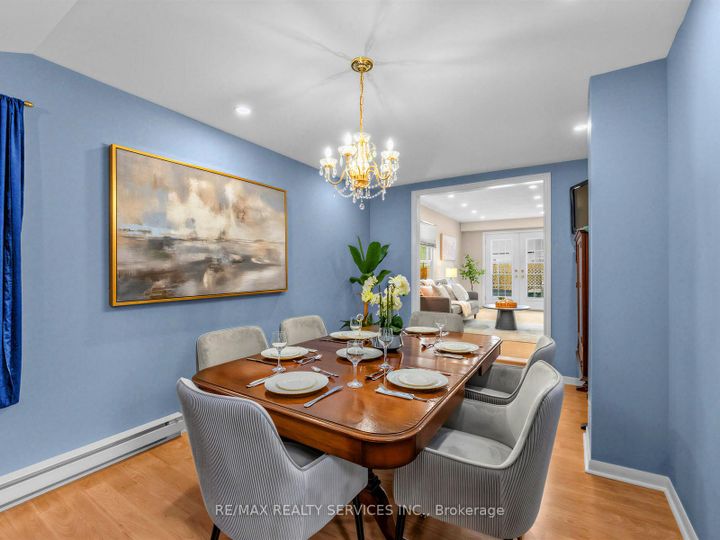 Photo 13 at 32 Helios Place, Heart Lake West, Brampton