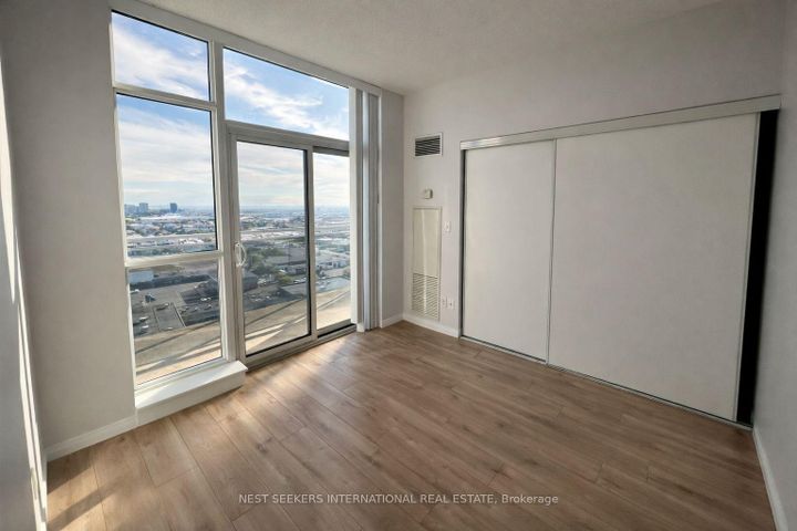 Photo 9 at 2309 - 215 Queen Street E, Queen Street Corridor, Brampton