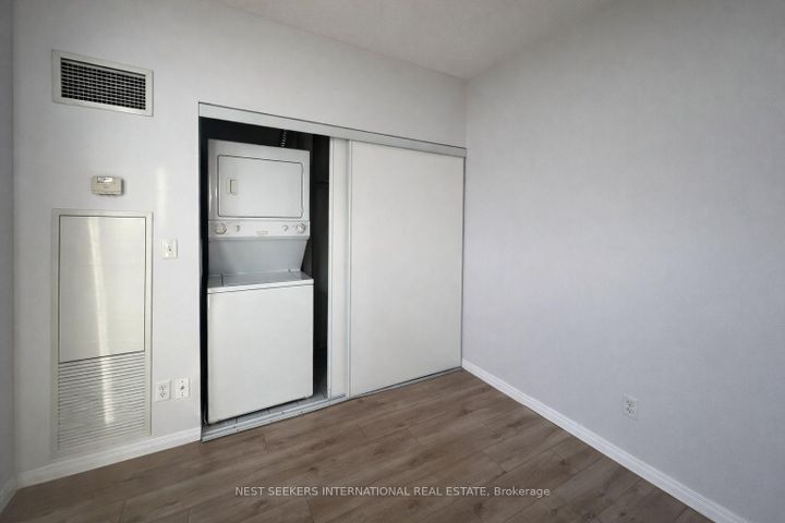 Photo 10 at 2309 - 215 Queen Street E, Queen Street Corridor, Brampton