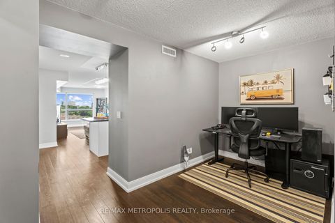 Photo 3 at 816 - 135 Village Green Square, Malvern West, Toronto