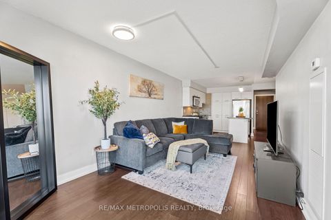 Photo 9 at 816 - 135 Village Green Square, Malvern West, Toronto